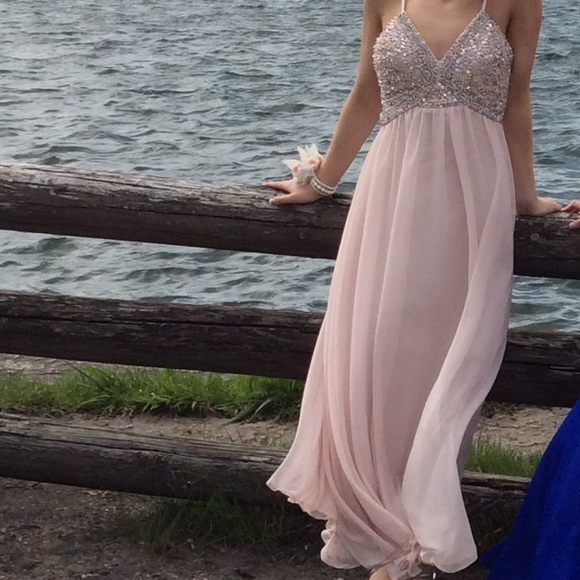 Dresses & Skirts - Prom dress!!